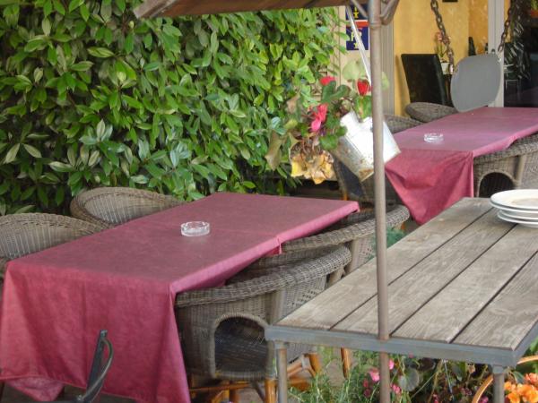 Zahradka v Restauraci Le Saint Pierre